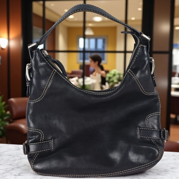 Michael Kors Handbags - Vtg Michael Kors Women's Soft Leather Hand Purse